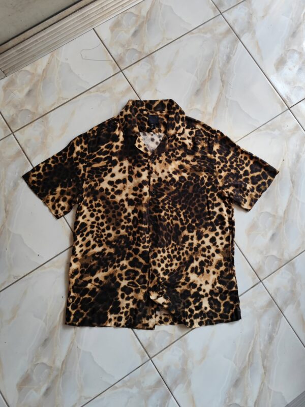 H&M LEOPARD PRINT CAMP COLLAR SHIRT